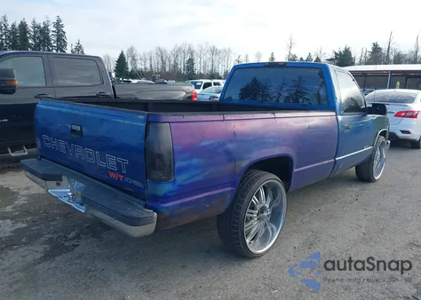 1997 Chevrolet C1500 Fleetside W/T z USA, uszkodzony, nr VIN 1GCEC14W2VZ131807